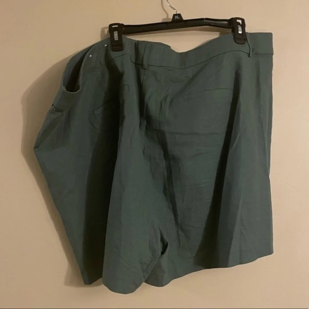 Lane Bryant Women Plus Linen Shorts Size 26